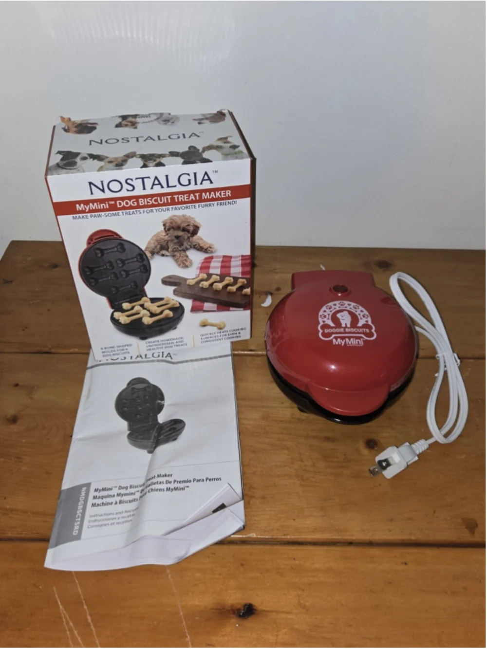 Nostalgia MyMini Dog Biscuit Treat Maker Red - Tested Never Used Box Wear